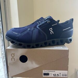 Men’s cloud 5 waterproof shoes in midnight/magnet